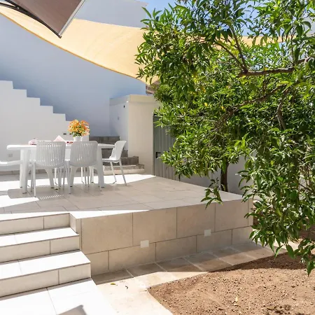 Holiday home Dimora Mennule Mare - Salento Reservation